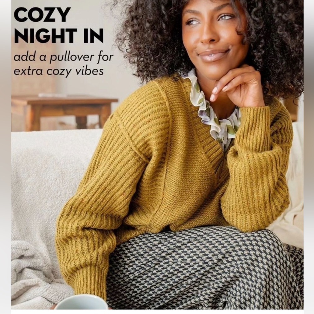 Cabi Monroe Pullover - image 5